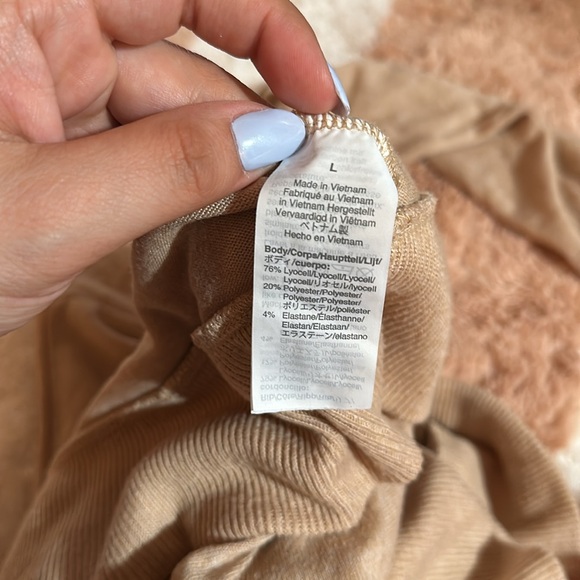 J Crew Nude Lightweight Sweater - Picture 4 of 4